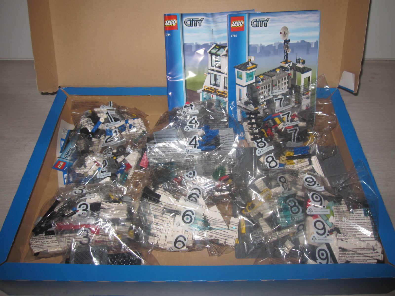 Commissariat de police lego 7744 | Aukazoo